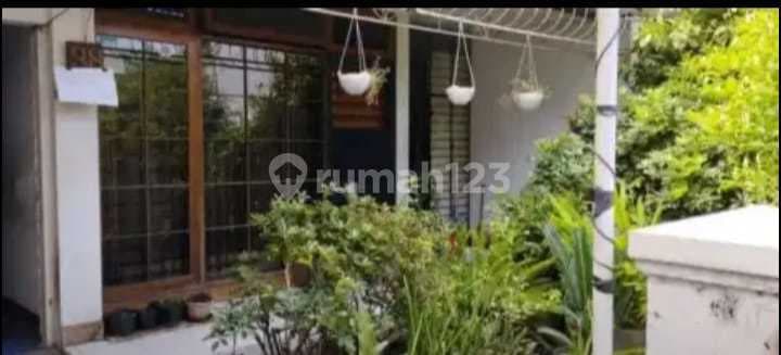 Dijual Rumah Asri Dan Nyaman Di Sayap Pajajaran