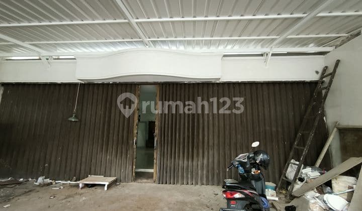 Dijual Ruko Di Tempat Strategis Jalan Moch. Ramdan