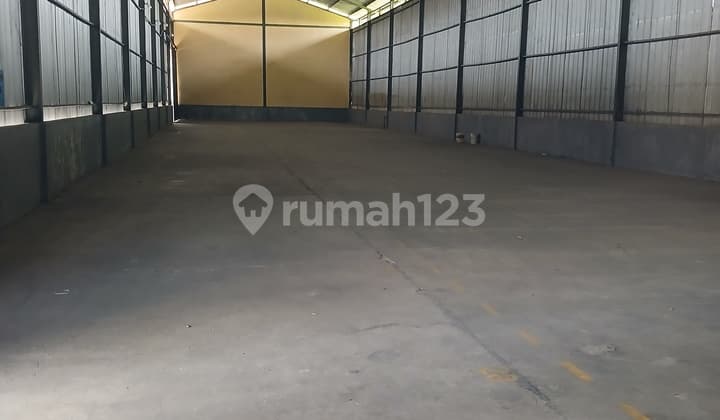 For Rent: Nice and Neat Warehouse in Citeureup Bogor, Good and Strategic Location, Easy Access, Can Accommodate 40-Foot Containers, Near Toll Road.