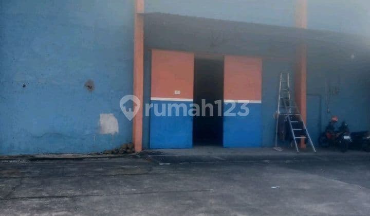 For Rent Warehouse Halim, East Jakarta, Good and Strategic Location, Easy Access, Good Warehouse, Office Space Available, Near Toll Road