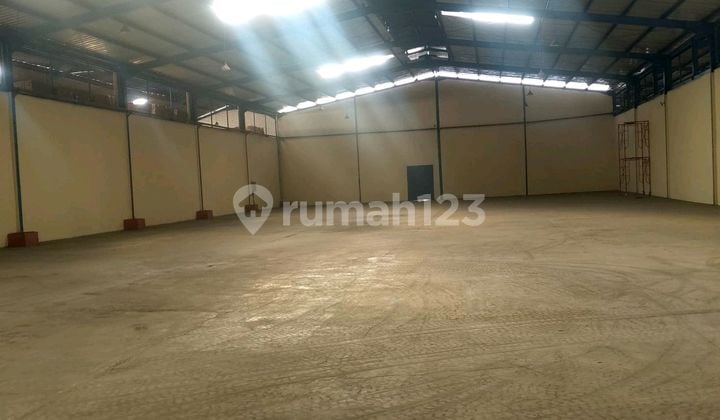 Warehouse for Rent in Pondok Ungu, Bekasi, West Java, Good and Strategic Location, Easy Access, Container Accessible, Access to Cakung Barat or Bekasi Barat Toll Roads.