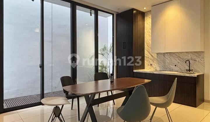 Rumah Serenia Hills Jual Cepat Dekat MRT Lebak Bulus