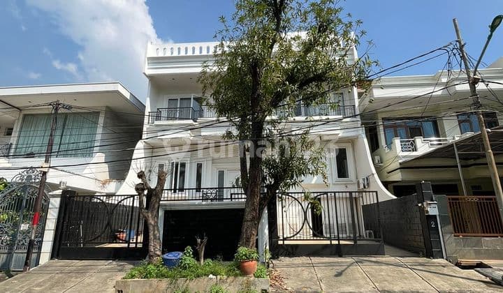 Rumah Pluit sakti 5kt Karaoke plus BBQ area at roof top SHM Hadap Timur