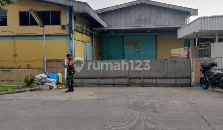 5854-Hp for Rent, Spacious Warehouse in East Jakarta