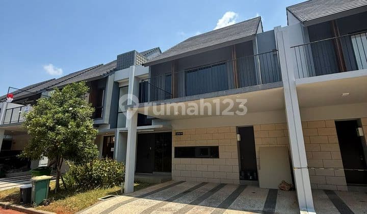 5940-For Sale, Nice 2-Story House in Cakung