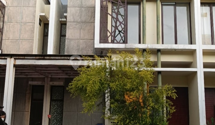 5904-Ah di Juasew Rumah Hadap Timur Dibekasi
