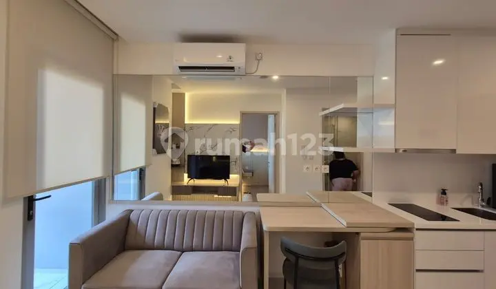 "South Quarter for rent. Studio. Middle zone. Rare unit. New South Quarter Apartments."