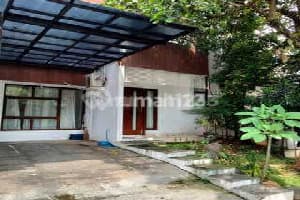 Emerald Town House, Bintaro. Rumah Siapa Huni. Sudah Renovasi. Minimalist