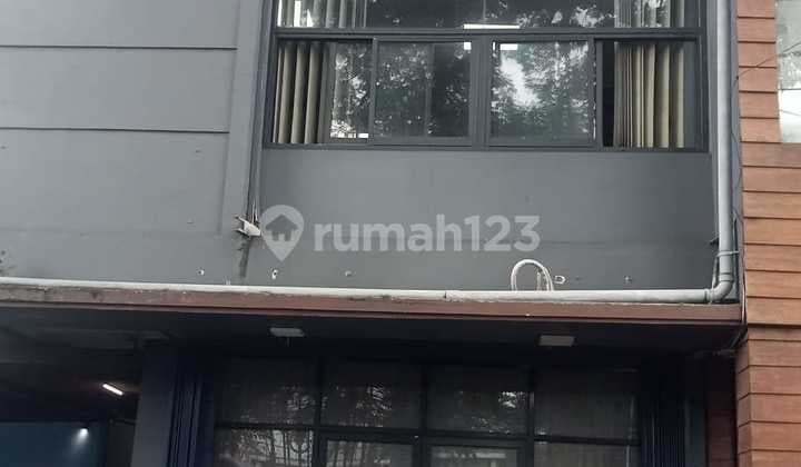 Ruko Emerald Boulevard, Bintaro Sektor 9. For Rent. Lokasi Bagus