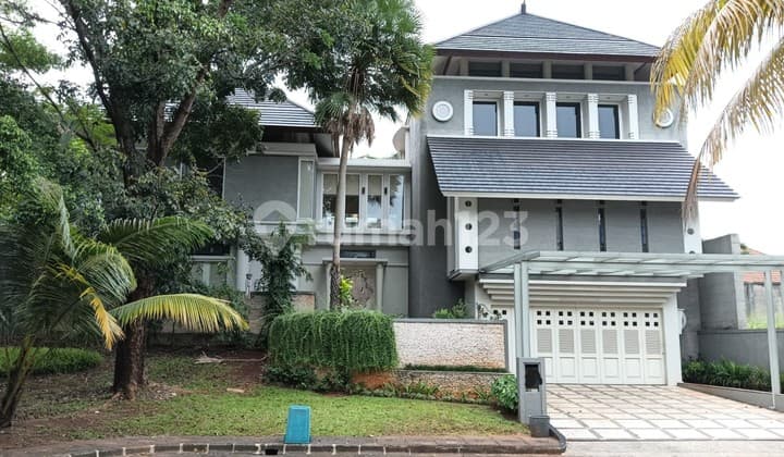 Disewakan Rumah Mewah Private Pool - Full Furnished, 3 Lantai Split Level, Siap Huni, Rtna