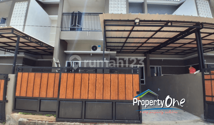 For Sale 2-Story House in a Strategic Location at Ismaya Residence, Close to Lebak Bulus MRT Access and Cinere-Serpong Toll Road