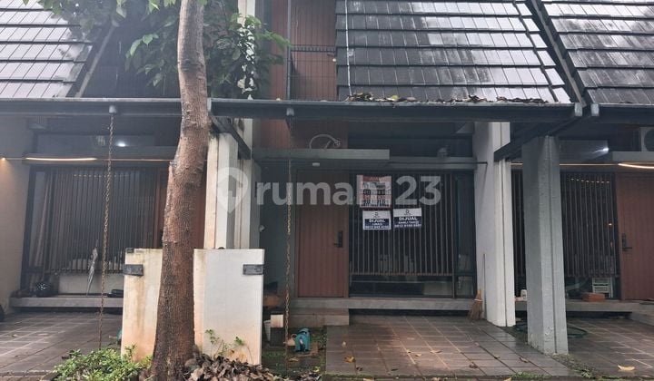 Townhouse in New BSD Ready to Live In and Neat, Mezzanine Type, Price 1 Billion Negotiable, Good House, PPJB in BSD.