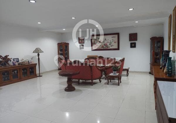 Rumah di Gading Kirana Timur Kelapa Gading Jakarta Utara