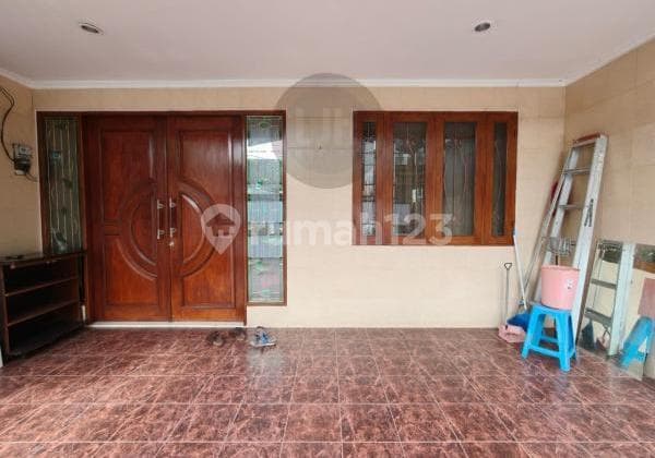 Rumah Dijual di Janur Asri kelapa Gading Jakarta Utara Jalan Lebar