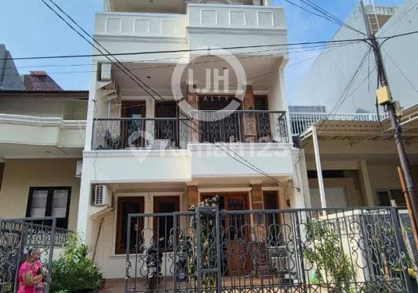 Beautiful ready-to-occupy house in Kelapa Nias, Kelapa Gading, North Jakarta