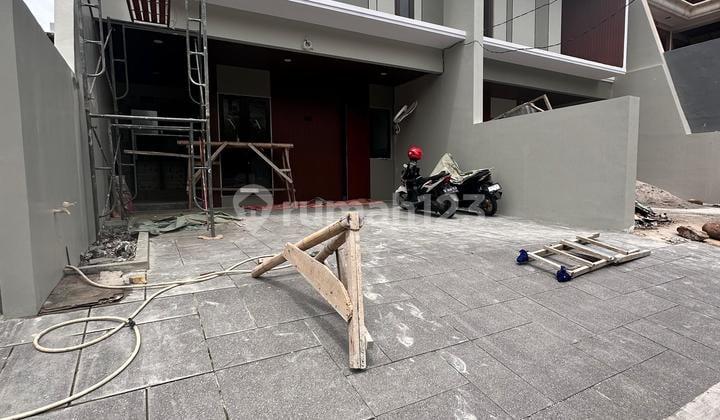 Prime Area Brand New House Cempaka Putih Tengah