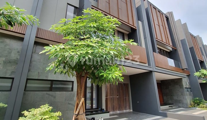 Brand New Townhouse Karya Arsitek Atelier Riri di Kalibata