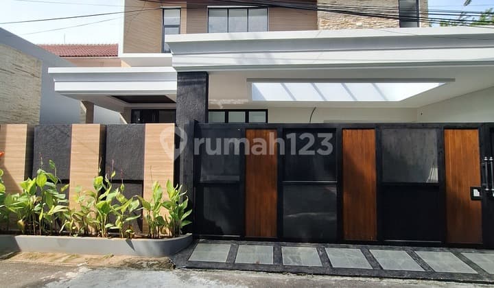 Turun Harga Modern Minimalis House di Kebayoran Baru