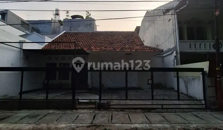 Prime Area in Front of Park and Shady Near Sudirman