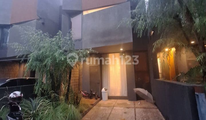 Exclusive Townhouse di Rempoa Jakarta Selatan