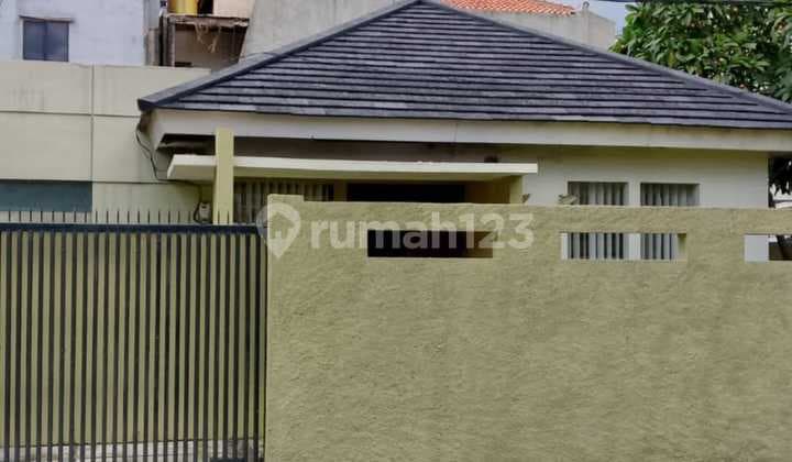 Nice House Prime Area Walking Distance to MRT Station