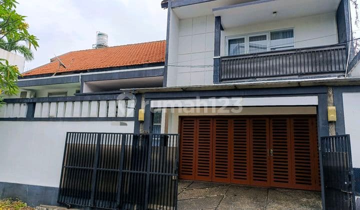 Rumah 2 Lantai Sudah Renovasi Unfurnished di Ampera, Jakarta Selatan