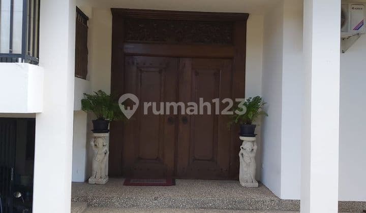 Rumah Siap Huni 2 Lantai di Kemang Jakarta Selatan