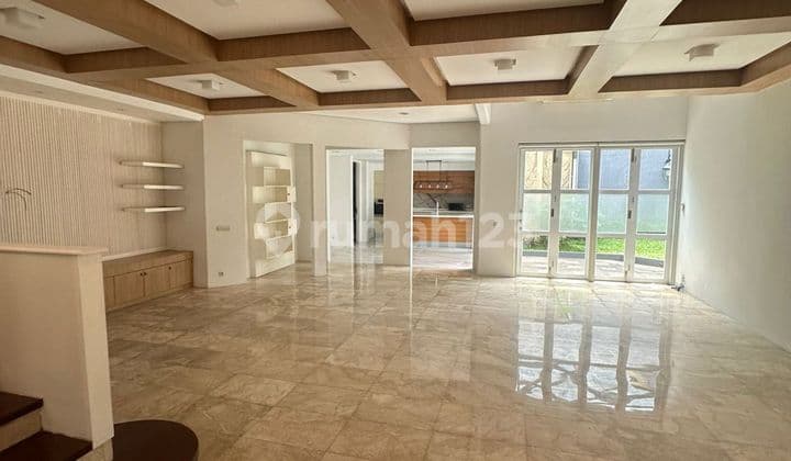 House for Rent in Pakubowono, South Jakarta, Sultan's House