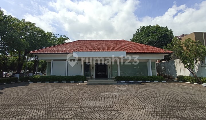 Perkantoran Ex Bank 2 Lantai Lokasi Super Strategis Pusat Kota Semarang