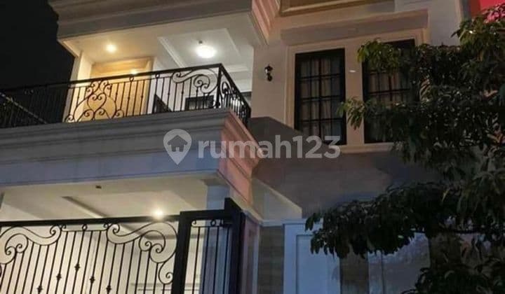 Three-Story House in Taman Kencana, Cengkareng, West Jakarta