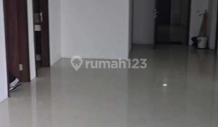 Apartment ST Moritz The Royal Tower Kembangan Jakarta Barat