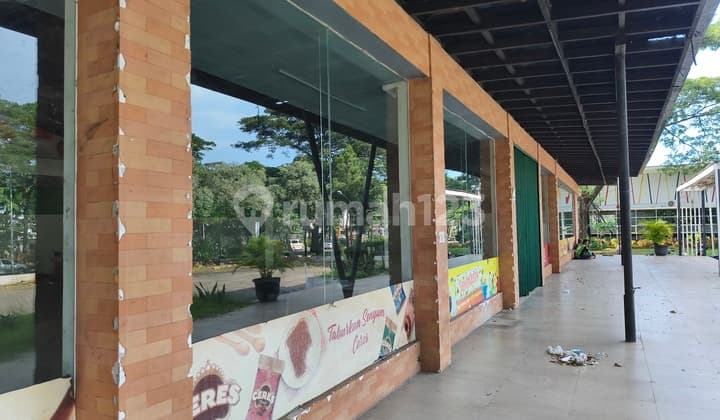 Tempat Usaha Super Strategis 2500M2 Parkir Luas di Golden Spot Harapan Indah Bekasi