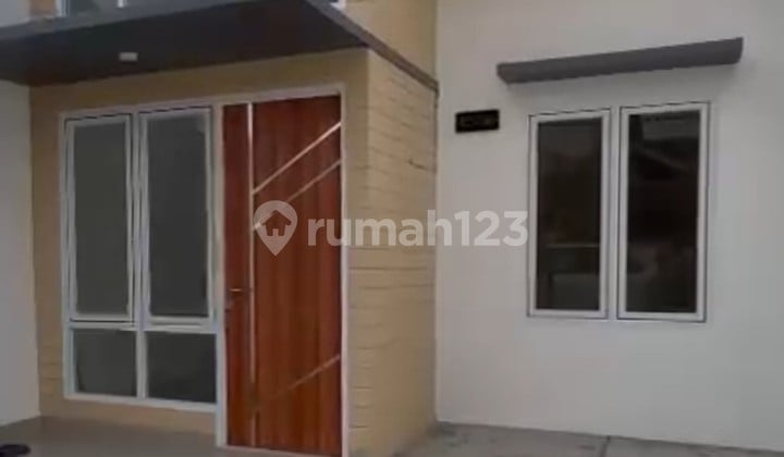 Neat new house. Neat new house.