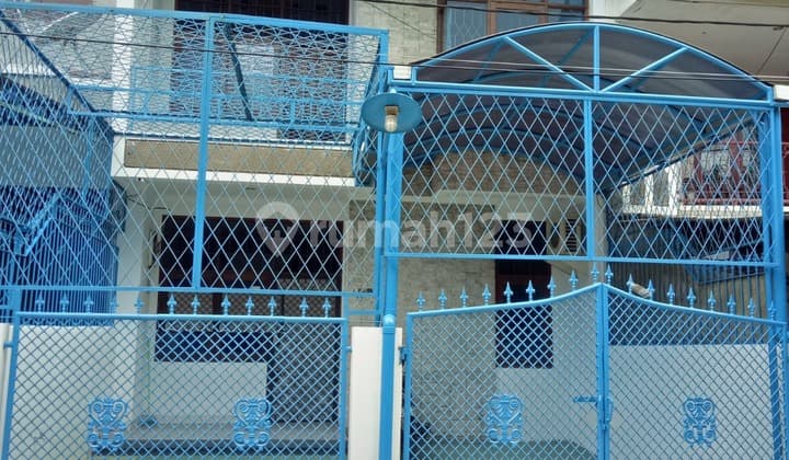 Rumah 3 Lantai Disewakan.cepat