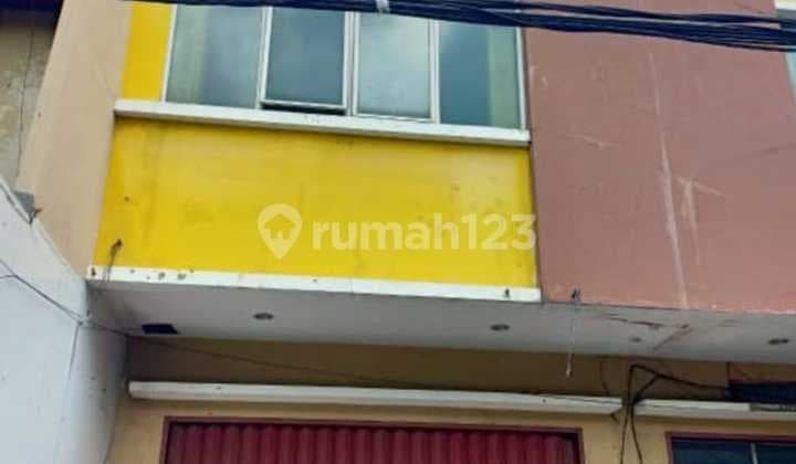 Ruko.vagus.dilewati.angkot Dan.jalan.2.mobil