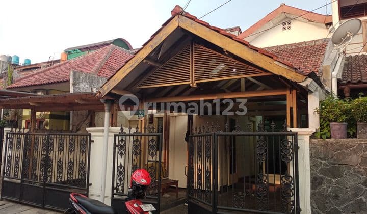 Rumah Di Sukaluyu Kota Bandung Dekat Gedung Sate Di Jl. Kawung Ungu