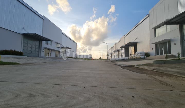 Gudang Siap Bisnis Distributor Di Makassar Bebas Banjir Dan Macet