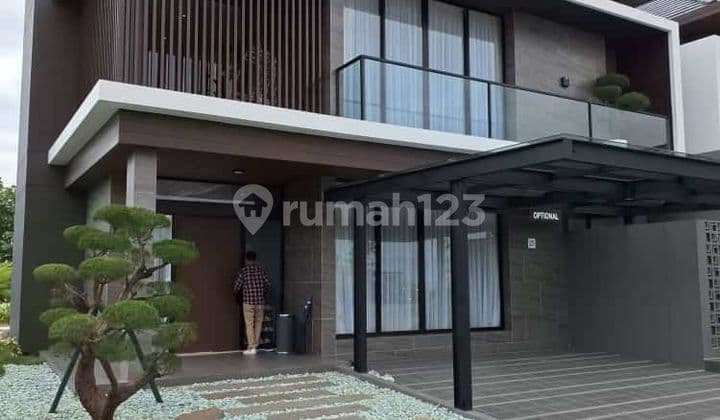 Contemporary Japanese House Comfortable and Scenic Location in Makassar