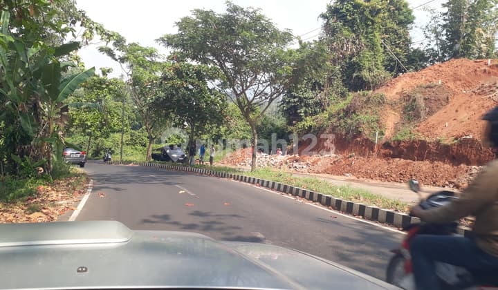 Tanah Murah. Pinggir Jalan Raya. Jalan Sumur Putri. Basuki Rahmat. Bandar Lampung. Tanah Sangat Bagus.posisinya. Terletak Diantara Perbukitan Dan Kota. View Pemandangan Sangat Baik.di Pagi Dan Malam Hari. Tanah Dioinggir Jalan. Dan Cocok Untuk Segala Jeni