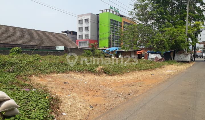 Dijual Cepat Tanah Kosong Komersil. Jl. Woltermongonsidi Pusat Kota Bandar Lampung. Lokasi Tanah Terletak Dipinggir Jalan Raya. Berhadapan Langsung Dengan Hotel Granf Praba . Tidak Jauh Dari Kantor Gubrrnur Bandar Lampung. Dikelilingi Oleh Pisat Perkantor