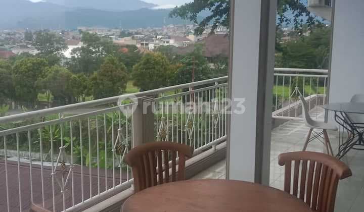 Jual Rumah View Laut, Pegunungan & Kota.