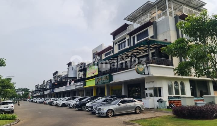 Ruko Hoek Gandeng Gading Serpong dijual, View Danau, Parkir Luas, Jarang Ada