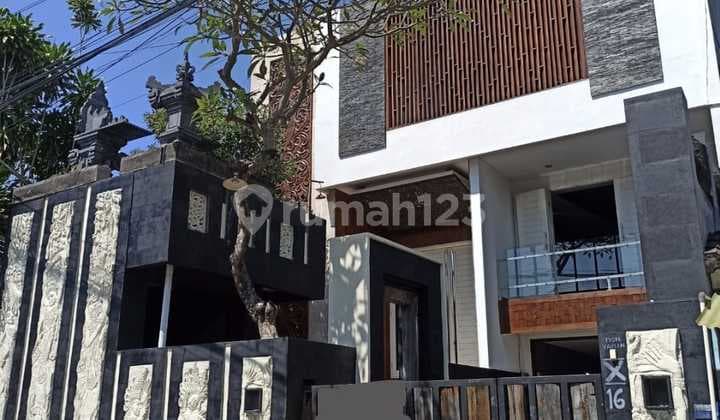 Best Location in Town Rumah 2 Lantai Jalan Moh Yamin X, Renon, Denpasar Timur