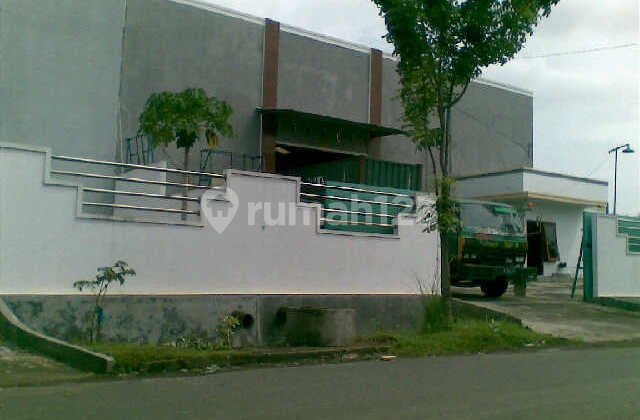 Gudang Gatot Soebroto, paling murah, bagus, siap pakai, Lokasi Terdepan, Row Jln Lebar, Containner 40 bisa masuk , Aspalnya Bgs, ada kantor nya