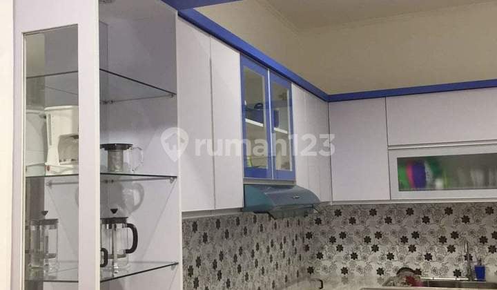 Dijual rumah di Serpong Park, sngt murah, siap huni, semi furnish, bagus 2 lt, kt.3+1, km.4, dekat mall, BINUS SCHOOL