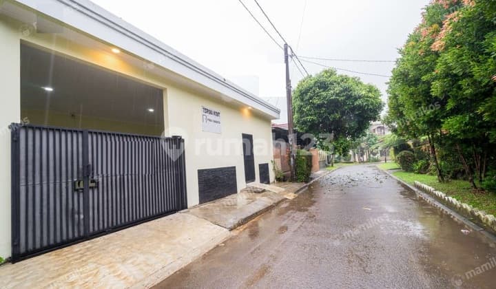 For Quick Sale: Boarding House in Griya Loka, KT. 8+1, KM. 8+1, SHM, Strategic Location, Fully Occupied Rooms