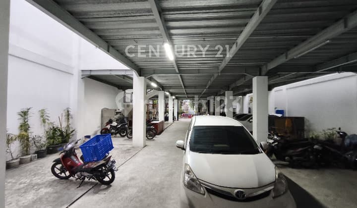 3-Story House Strategic Location Main Road Gatot Subroto Bandung