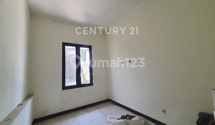 Ruko 2 Lantai Siap Pakai, Lokasi Strategis Di Singgasana Bandung