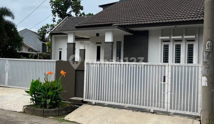 Rumah Siap Huni ,Bagus Taman Holis Indah 2 Strategis