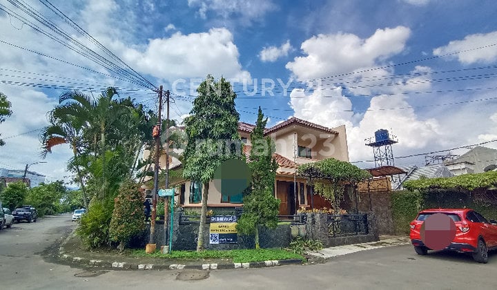 Rumah Cantik Hook Luas 2 Lantai, Asri, Terawat Kawaluyaan Bandung